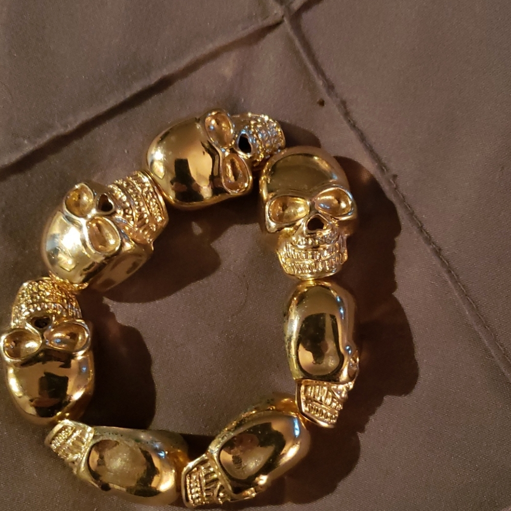 Skull bracelet. Different and cool